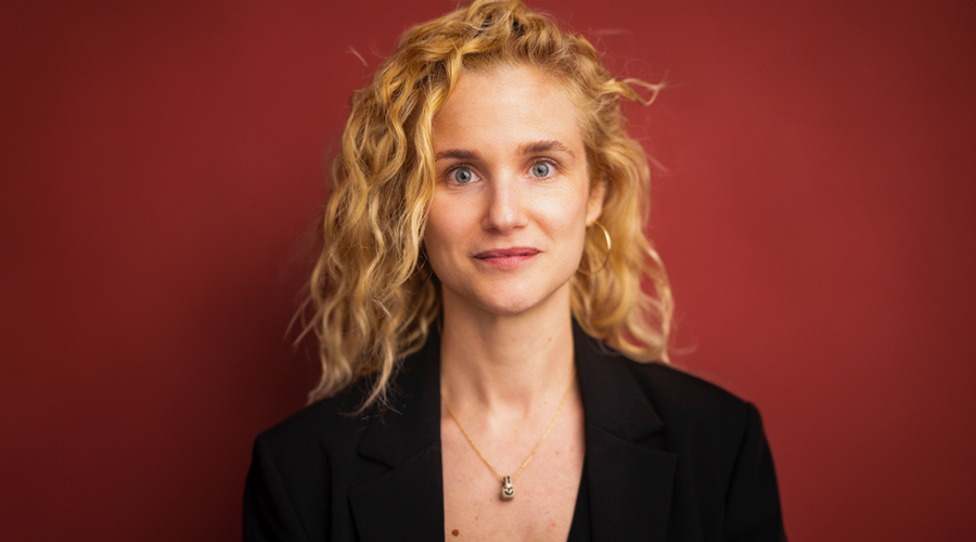 medianet Unplugged: Ana Regidor, Kuratorin & Eventmanagerin