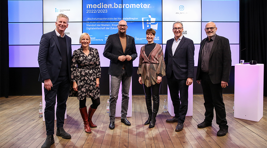 Veröffentlichung des medien.barometers 2022/23